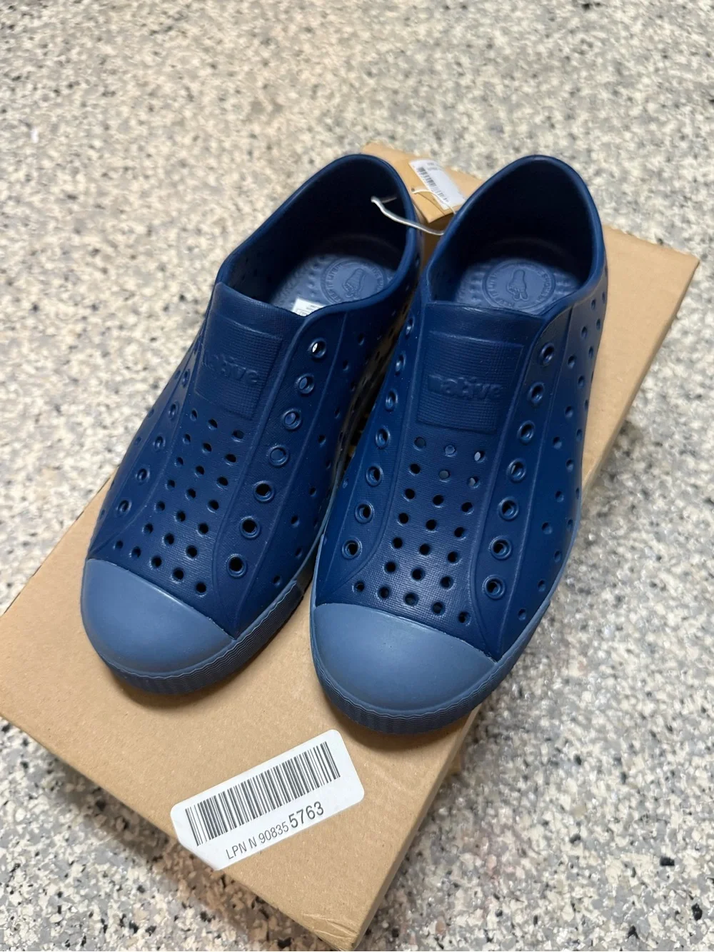 NWT Native Navy Jefferson Slip-On Water-Ready Sneakers - J1 little kids